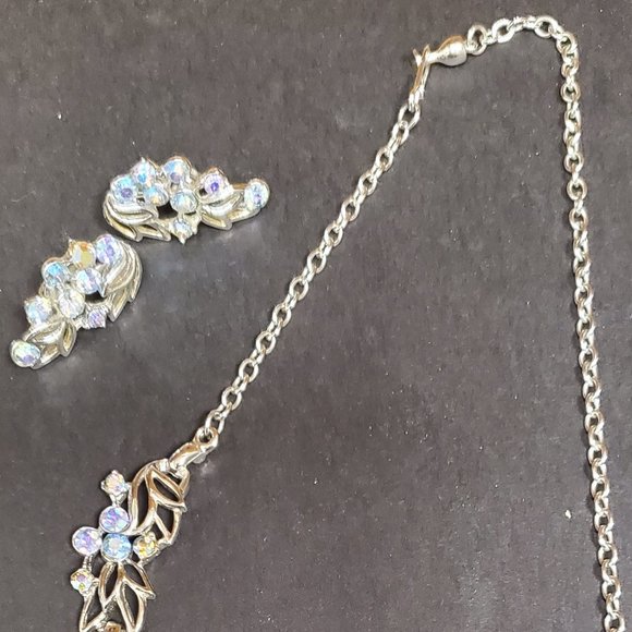 1950's vintage necklace/earring set - Picture 2 of 4